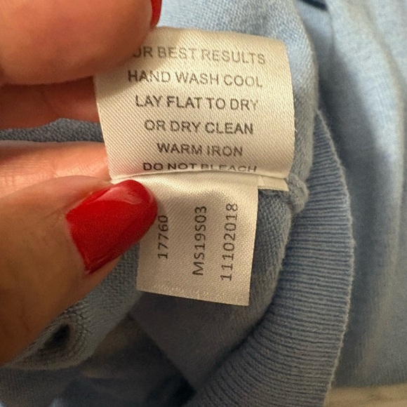 Peter Millar Baby Blue Crewneck. Soft blend of Pima Cotton, Cashmere and Silk. - Picture 8 of 9
